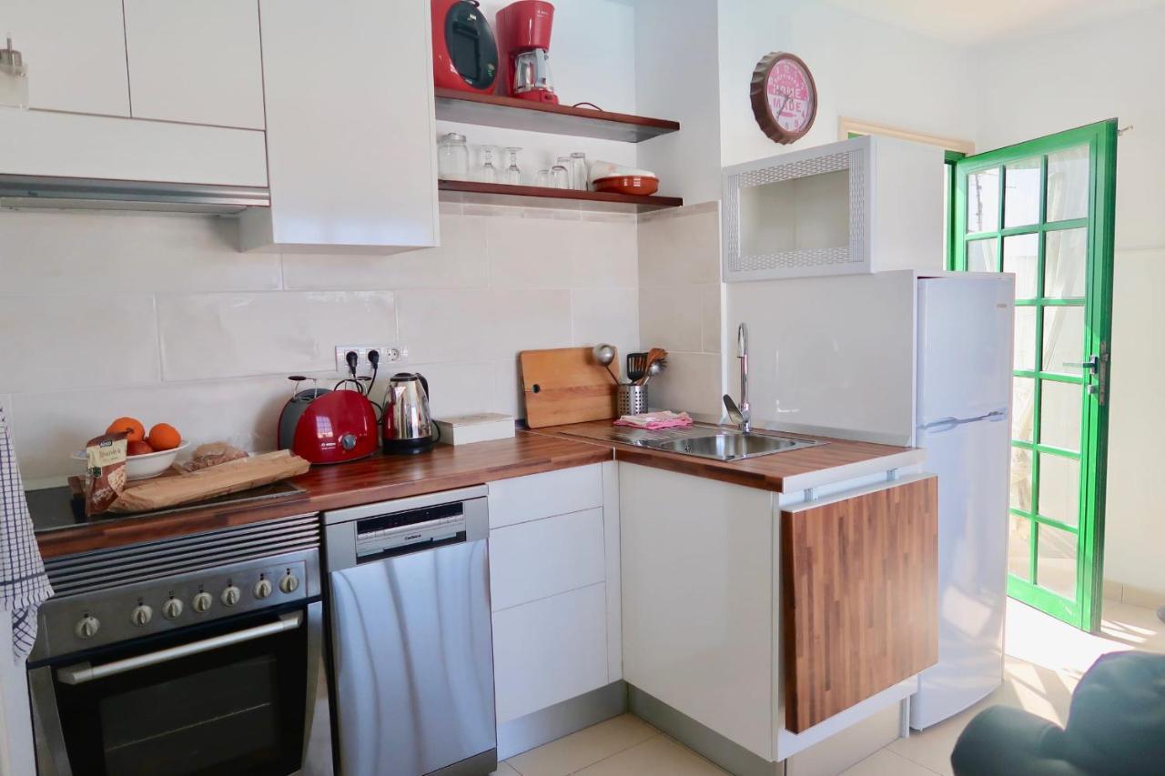 Apartment Los Zafiros In Puerto Del Carmen Aircond & Wifi & Dishwasher Tias Exterior photo